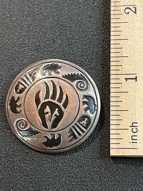 Southwestern Bear motif Pin. Sterling Silver. Native American. 8gr 925.